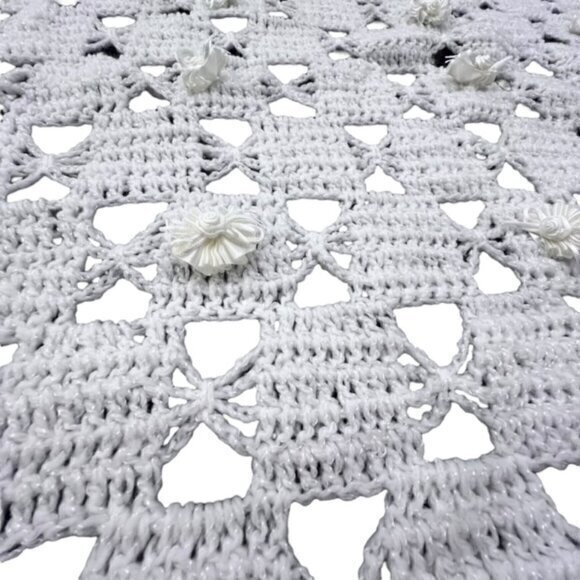 WHITE Crochet Knit Throw Blanket Afghan Gift Ribbon Florals 38 x 39" Cottagecore - Picture 9 of 10